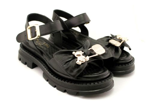 Дамски сандали от естествена кожа в черно, модел Есмералда.