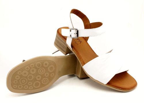Дамски сандали в бяло - Модел Алекса.