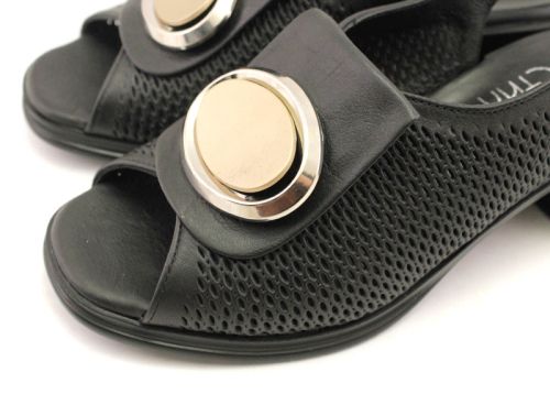 Дамски сандали от естествена кожа в черно - Модел Далия.