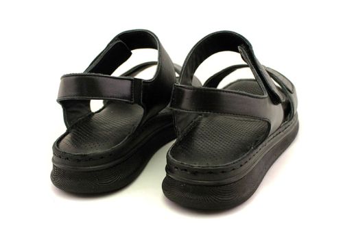 Дамски сандали от естествена кожа в черно на ниско ходило - Модел Химера.