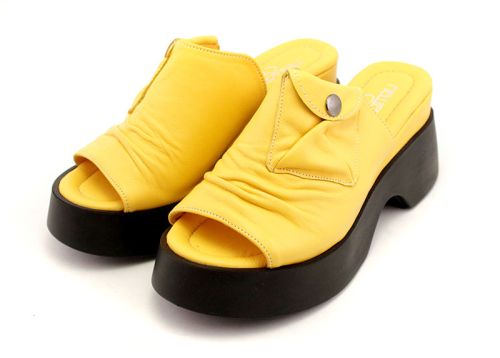 Дамски сабо от естествена кожа в жълто - Модел Саманта.