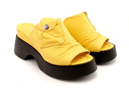 Дамски сабо от естествена кожа в жълто - Модел Саманта.