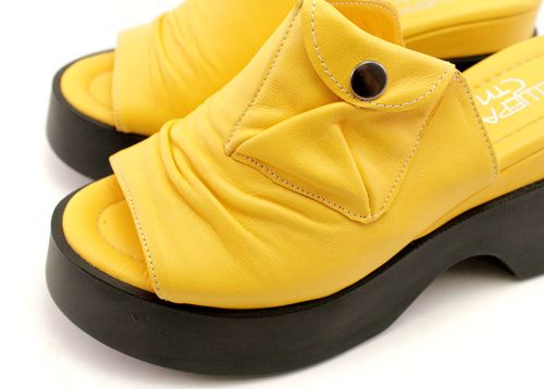 Дамски сабо от естествена кожа в жълто - Модел Саманта.