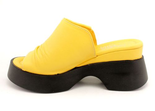 Дамски сабо от естествена кожа в жълто - Модел Саманта.