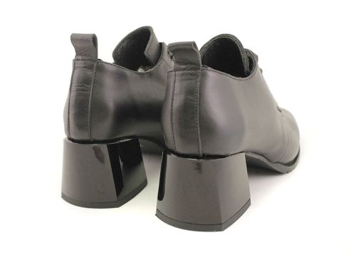 Дамски официални обувки в черно - Модел Камелия.