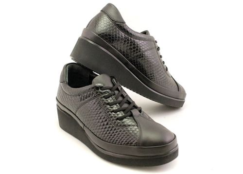 Дамски ежедневни обувки в черно - Модел Илона.