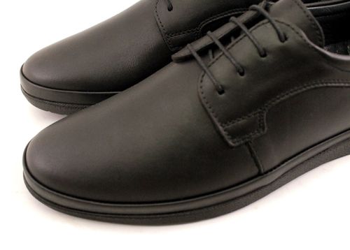 Мъжки ежедневни обувки с връзки в черно - Модел Александро.