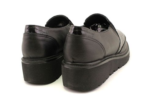 Дамски, ежедневни обувки в черно - Модел Инга.