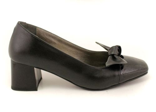 Дамски официални обувки в черно - Модел Джоли.