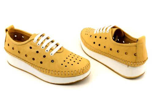 Дамски меки летни обувки от естествена кожа в цвят горчица - Модел Самира.