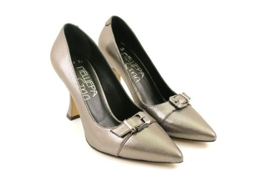 Дамски официални обувки от естествена кожа в платинено - Модел Александра.