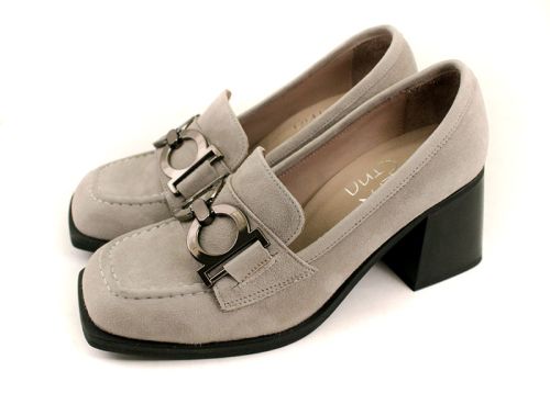 Дамски официални обувки от естествен велур в сиво - Модел Аурелия