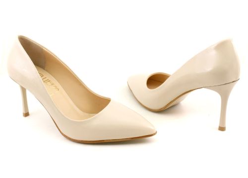 Дамски официални обувки от естествен лак в бежово - Модел Амалия.