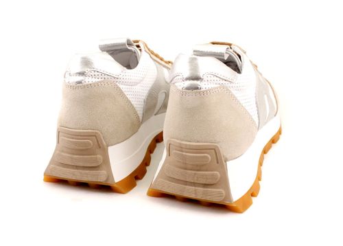 Дамски спортни обувки от естествена кожа и велур в бяло - Модел Бетина.