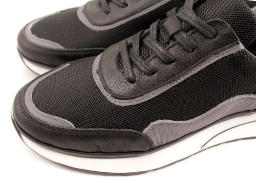 Мъжки спортни обувки в черно - Модел Дориан