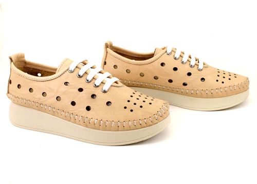 Дамски меки летни обувки от естествена кожа в бежово - Модел Самира.