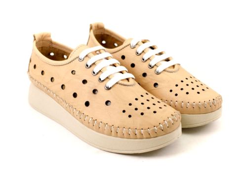 Дамски меки летни обувки от естествена кожа в бежово - Модел Самира.