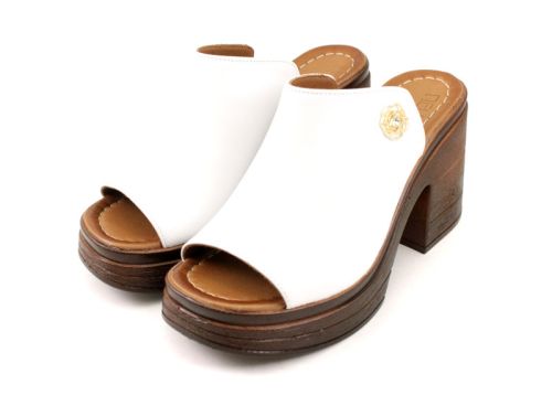 Дамско сабо от естествена кожа в бяло - модел Корнелия