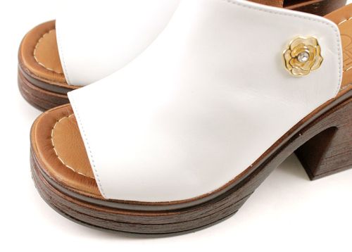 Дамско сабо от естествена кожа в бяло - модел Корнелия