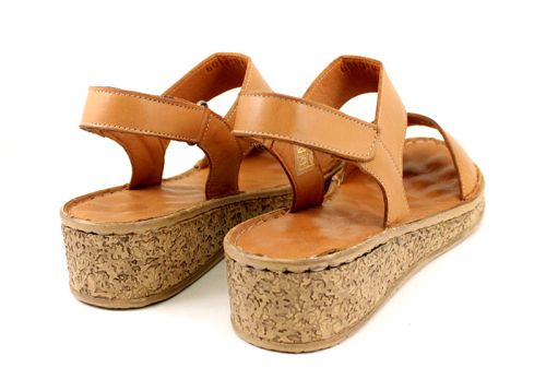 Дамски сандали в светло кафяво - Модел Касандра