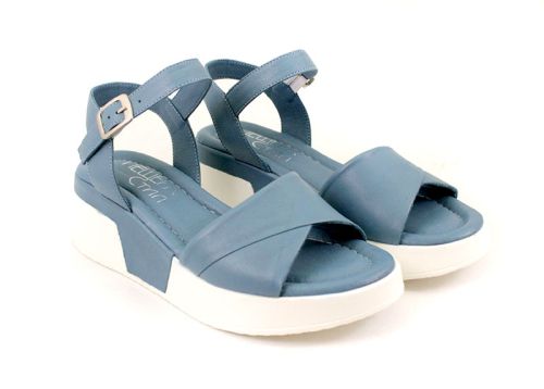 Дамски сандали в дънково синьо - модел Дъга