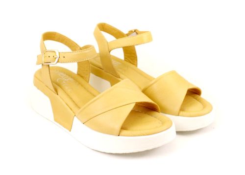 Дамски сандали в жълто - модел Дъга