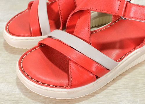 Дамски сандали в червено - модел Малвина