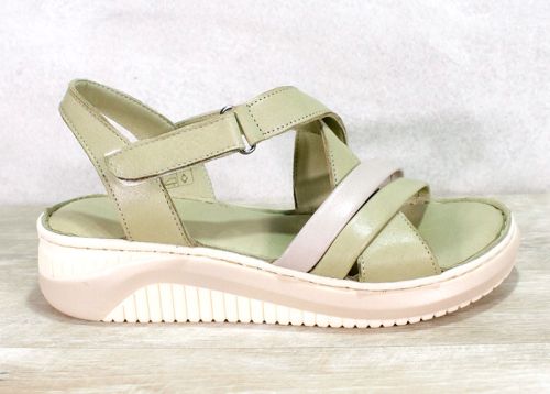 Дамски сандали в зелено - модел Малвина