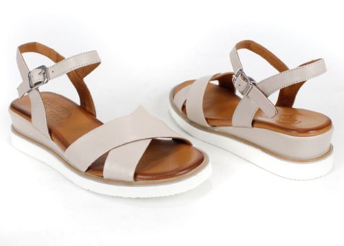 комфортни летни сандали Taupe Elegance – изглед в перспектива