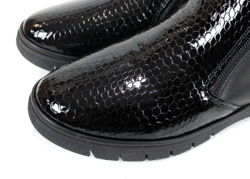 дамски ниски боти Velina Forte от естествен лак и кожа, с плюшен хастар и два ципа