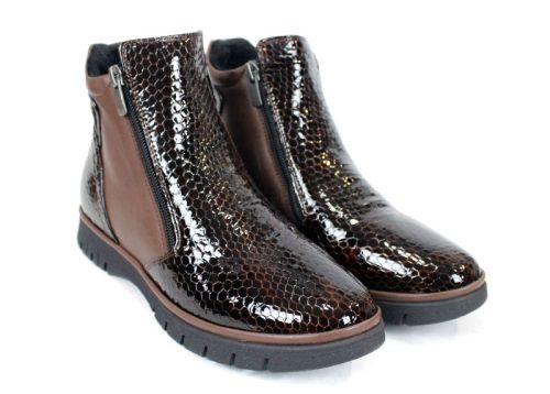 дамски ниски боти Velina Forte от естествен лак и кожа, тъмно кафяви, с плюшен хастар и два ципа