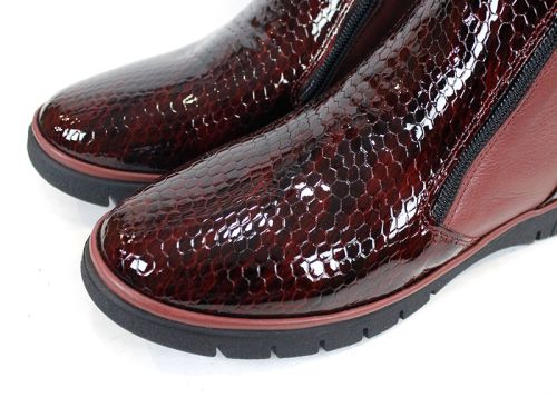 дамски ниски боти Velina Forte от естествен лак и кожа, бордо, с плюшен хастар и два ципа