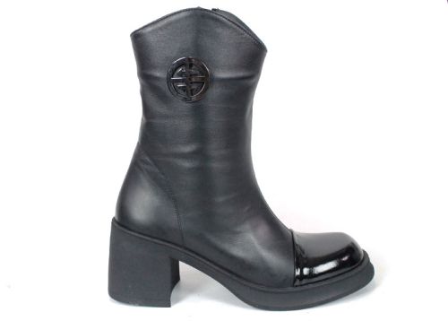 Dama Nero – дамски боти от естествена кожа и лак, черни, със среден ток и топъл хастар