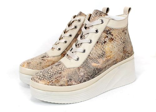 Дамски кларкове от естествена кожа със змийски принт – топъл хастар и удобна платформа - модел Perle Noire                                             Perle Noire