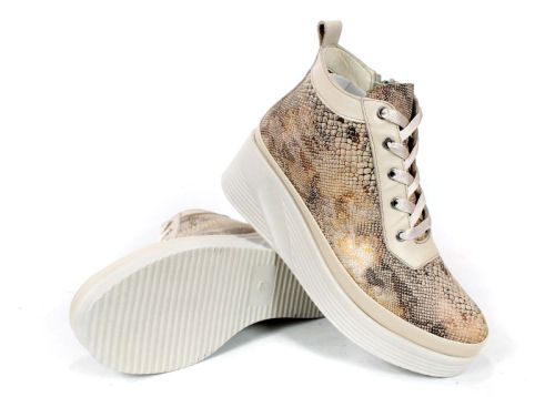 Дамски кларкове от естествена кожа със змийски принт – топъл хастар и удобна платформа - модел Perle Noire                                             Perle Noire