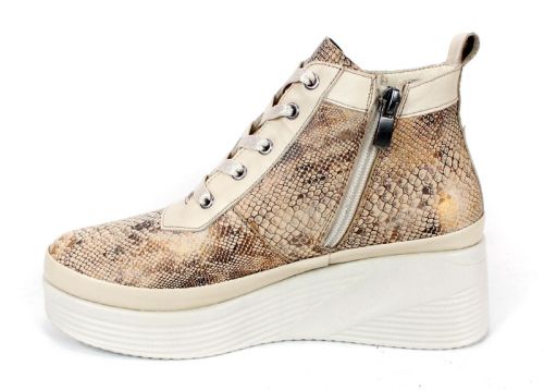 Дамски кларкове от естествена кожа със змийски принт – топъл хастар и удобна платформа - модел Perle Noire                                             Perle Noire