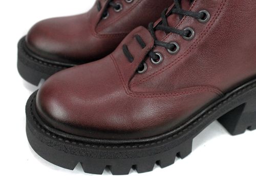 Rebel Rouge – дамски бордо кубинки от естествена кожа с топла подплата