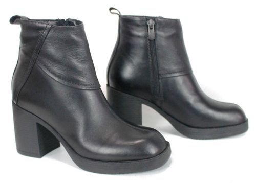 Дамски боти Noira Elevé от черна естествена кожа с елегантен ток