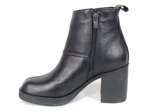 Дамски боти Noira Elevé от черна естествена кожа с елегантен ток