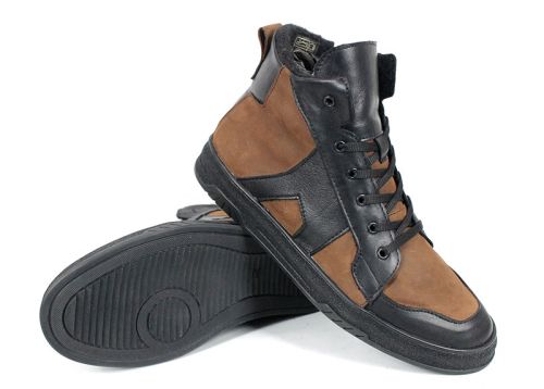 Мъжки боти Strada Vero от естествена кожа в черно и светло кафяво, с връзки и страничен цип