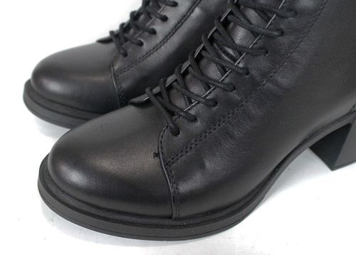 Дамски елегантни боти от естествена кожа в черно - модел 25583.CHK