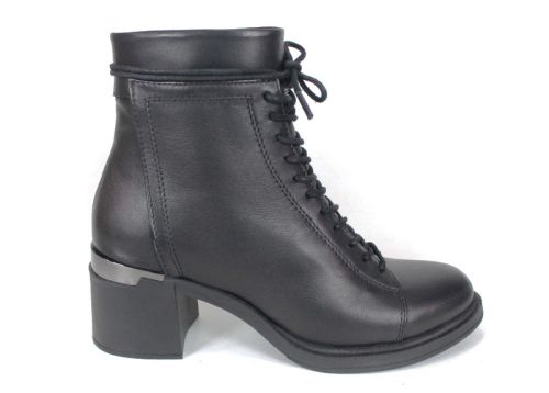 Дамски елегантни боти от естествена кожа в черно - модел 25583.CHK