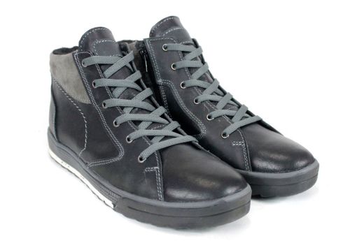 Мъжки спортно-ежедневни боти от естествена кожа и набук в тъмно сив цвят с топъл хастар и каучуково ходило