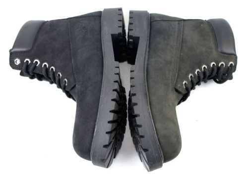 Преоценени мъжки боти от естествен набук в черен цвят, модел Карло.