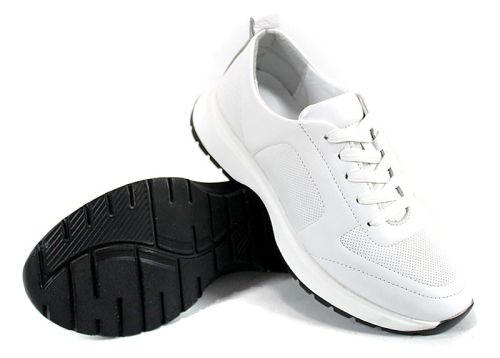 Дамски сникърси от естествена кожа в бяло - модел Aura Move