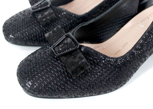 Дамски сандали Riva Plain от естествена кожа с отворена пета, перфорация и широк ток