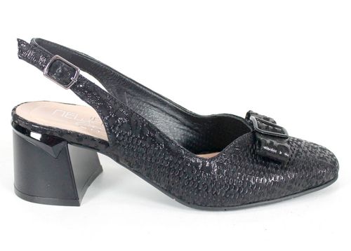 Дамски сандали Riva Plain от естествена кожа с отворена пета, перфорация и широк ток