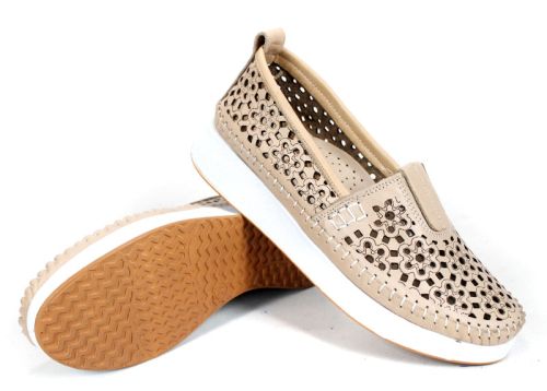 Бежови дамски меки обувки Mira Flow с равно олекотено ходило