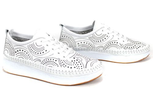 Дамски летни обувки Luna Soft от бяла естествена кожа с перфорация