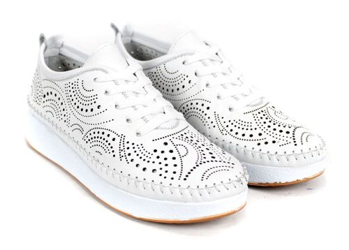 Luna Soft – дамски летни обувки от бяла естествена кожа с перфорация